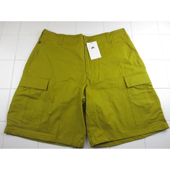 Nike SB Kearny Cargo Skate Shorts Bronzine Men's Size 36 FQ0424-716 - Picture 1 of 4